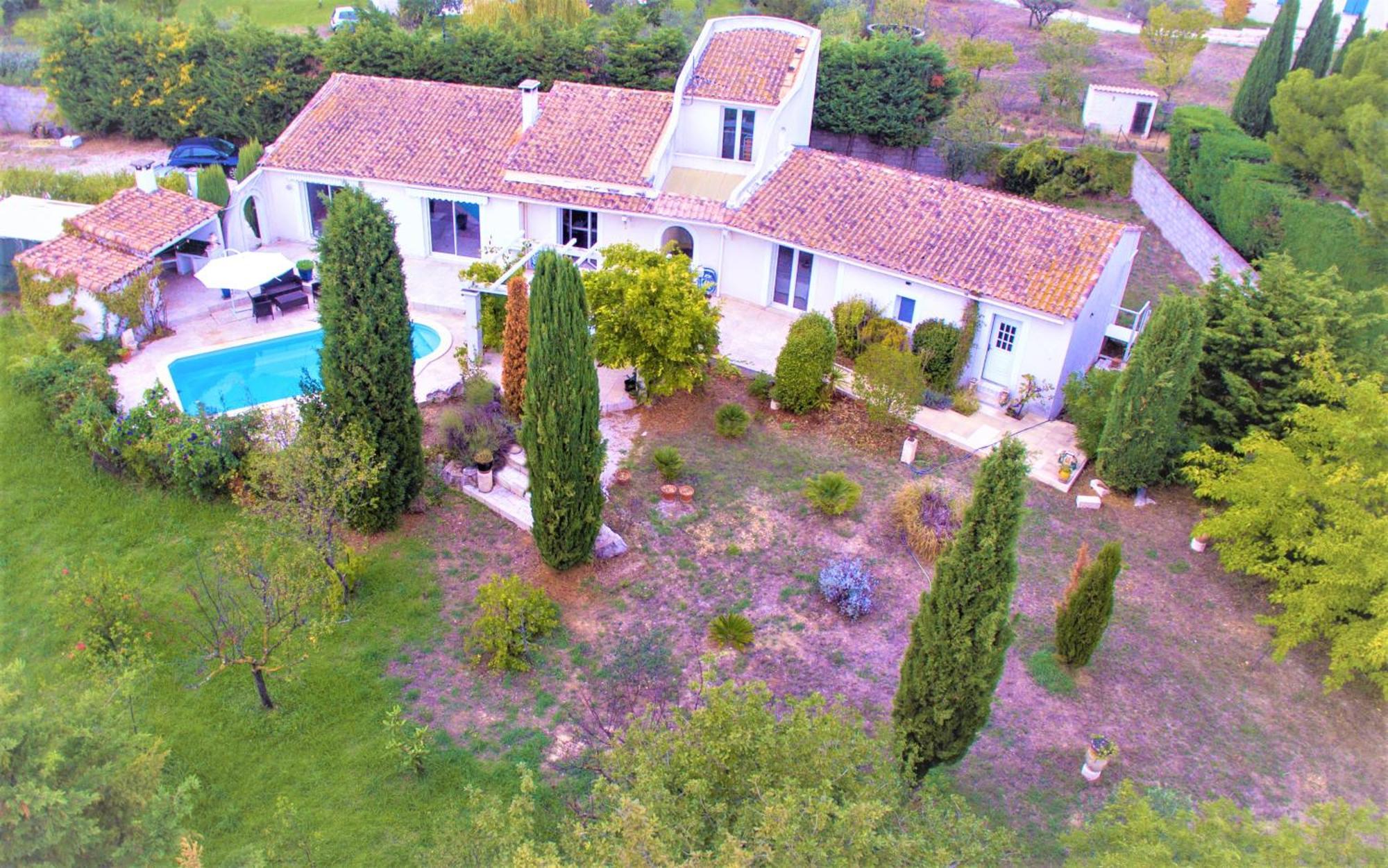 Ibis - Villa Avec Piscine, Jardin Et Parking Arlés Exterior foto